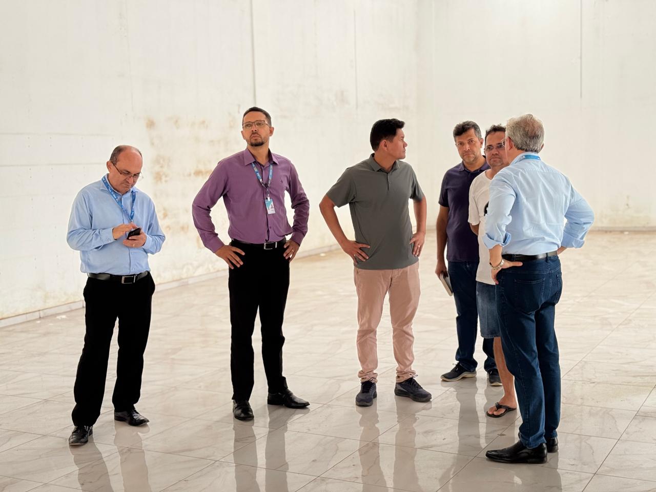 Foto 5 – PREFEITO VEIM DA FETRAF DISCUTE INSTALAÇÃO DE AGÊNCIA DA CAIXA ECONÔMICA EM MIGUEL ALVES