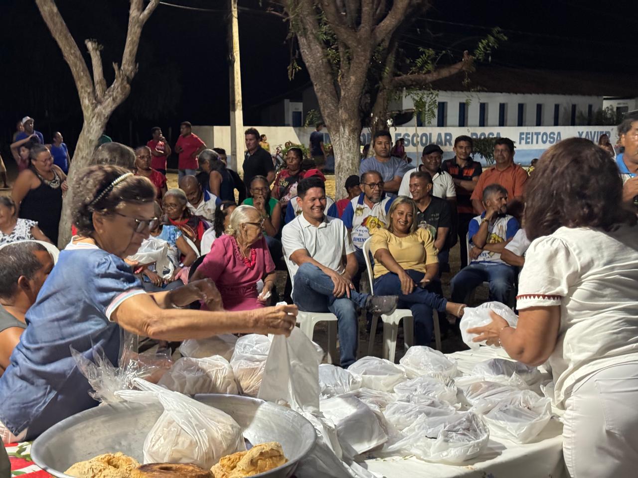 Foto 2 – PREFEITO DE MIGUEL ALVES PARTICIPA DO FESTEJO DE SÃO SEBASTÃO NA LOCALIDADE AREAL