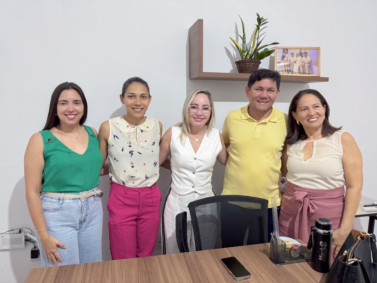 Foto 3 – SECRETARIA MUNICIPAL DE ASSISTÊNCIA SOCIAL É RECEPCIONADACOM ENTUSIASMO POR COLABORADORES