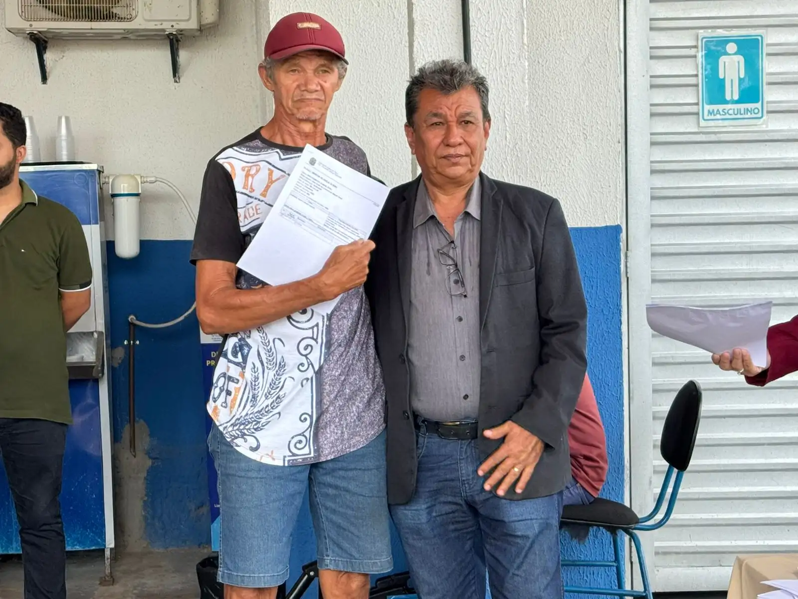 Foto 7 – PREFEITURA DE MIGUEL ALVES ENTREGA SENTENÇAS DA ASSISTÊNCIA JUDICIÁRIA GRATUITA MUNICIPAL