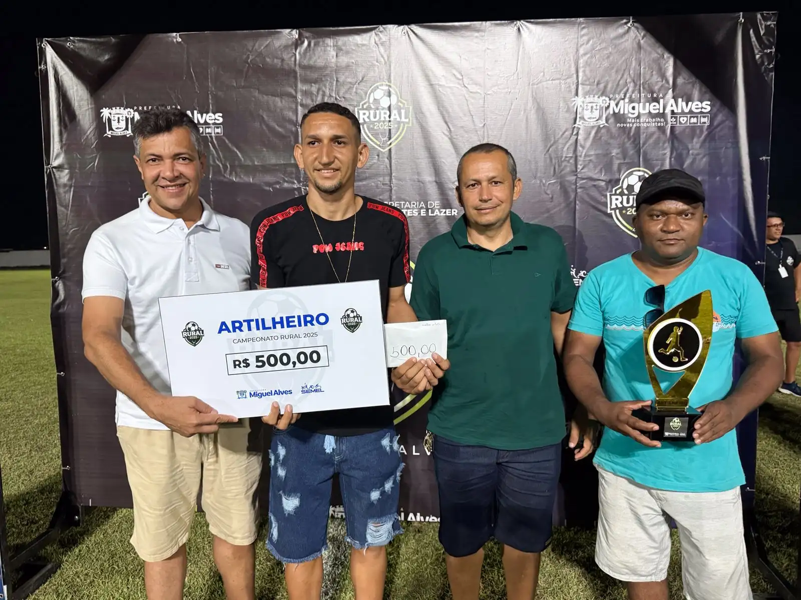Foto 10 – LEMBRANÇA VENCE RIACHÃO E CONQUISTA TÍTULO DO MAIOR CAMPEONATO RURAL DA HISTÓRIA DE MIGUEL ALVES