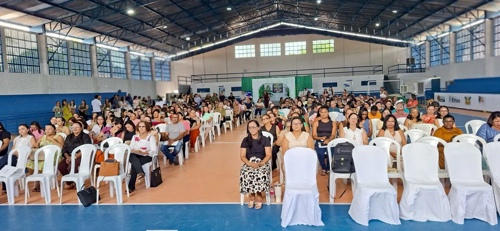 Foto 16 – SECRETARIA MUNICIPAL DE EDUCAÇÃO REALIZA JORNADA PEDAGÓGICA 2026 E FORTALECE PLANEJAMENTO DO ANO LETIVO