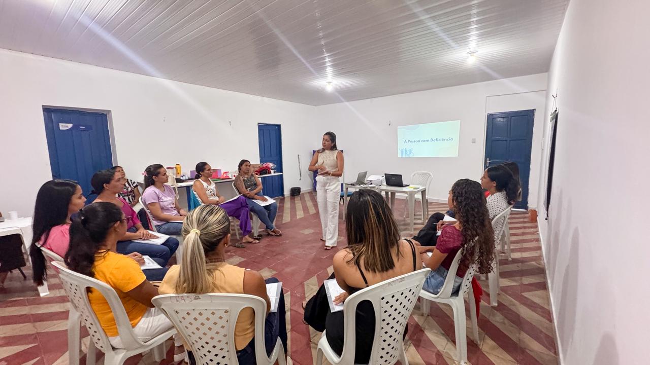 Foto 14 – FORMAÇÃO PARA VISITADORES DO PROGRAMA PRIMEIRA INFÂNCIA NO SUAS / CRIANÇA FELIZ