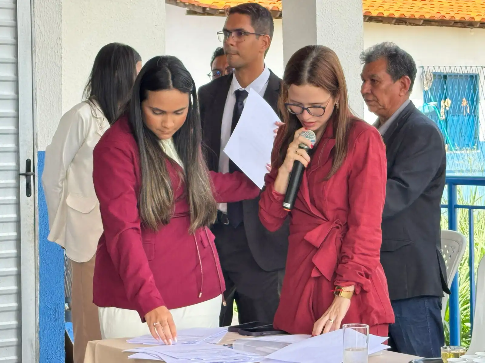 Foto 8 – PREFEITURA DE MIGUEL ALVES ENTREGA SENTENÇAS DA ASSISTÊNCIA JUDICIÁRIA GRATUITA MUNICIPAL