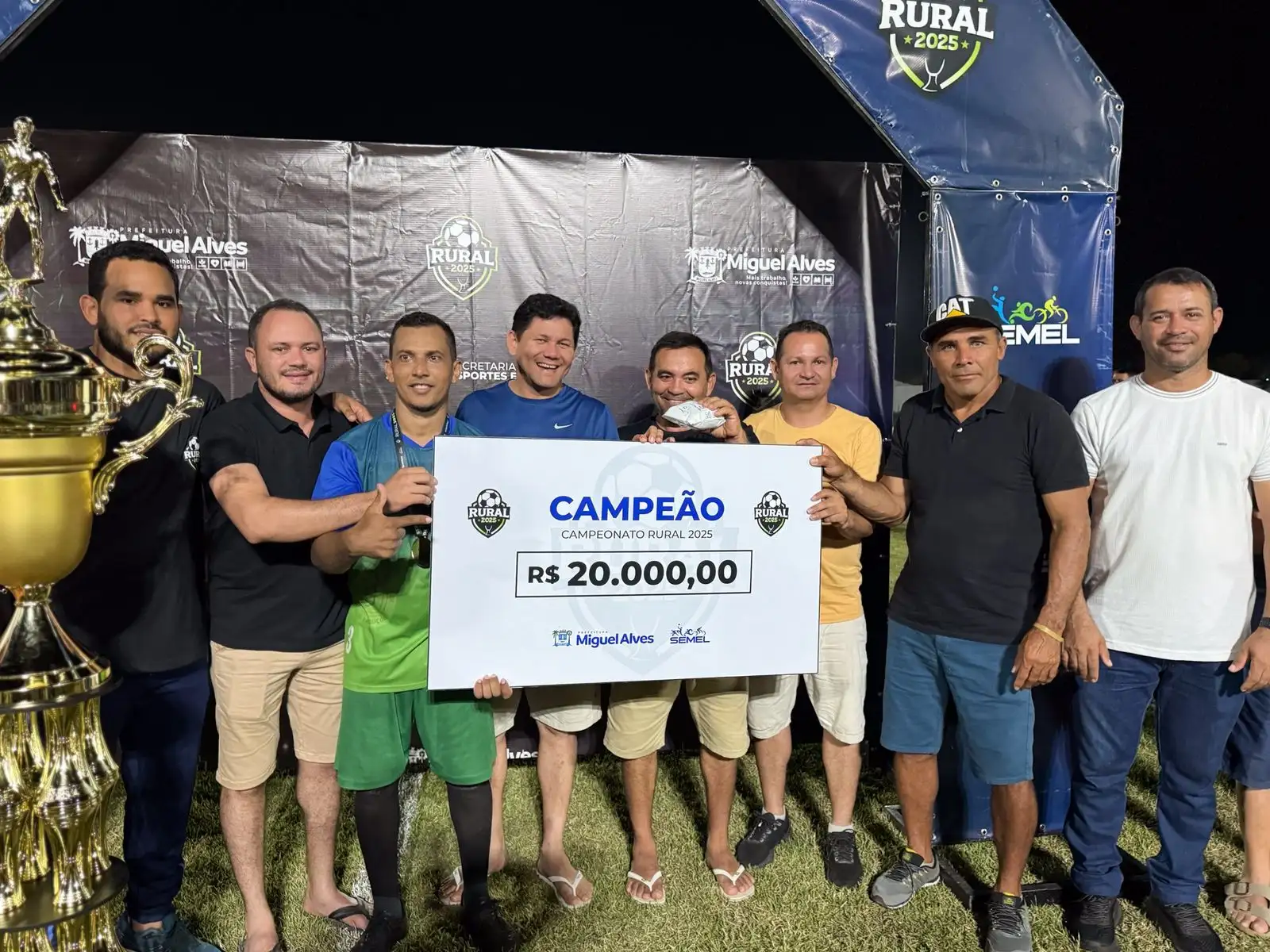 Foto 2 – LEMBRANÇA VENCE RIACHÃO E CONQUISTA TÍTULO DO MAIOR CAMPEONATO RURAL DA HISTÓRIA DE MIGUEL ALVES