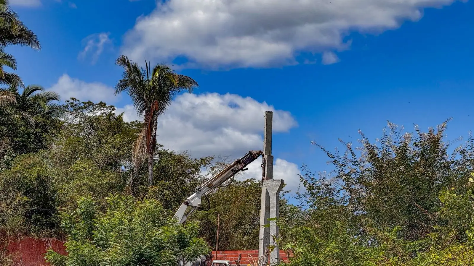 Foto 7 – PREFEITURA LEVA ABASTECIMENTO DE ÁGUA PARA FAMILIAS NO BAIRRO FORQUILHA