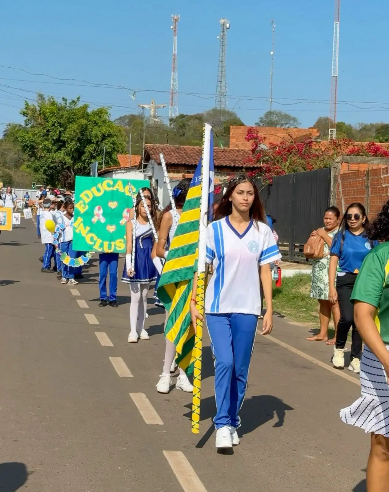 Foto 2 – MIGUEL ALVES CELEBRA 7 DE SETEMBRO COM DESFILE PELAS RUAS DA CIDADE