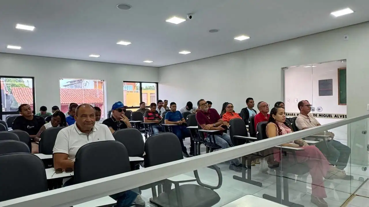 Foto 2 – PREFEITURA DE MIGUEL ALVES REALIZA AUDIÊNCIA PÚBLICA PARA AVALIAÇÕES DAS METAS FISCAIS DE 2025